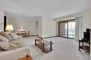 2213 Wharf Dr, Woodridge, IL 60517 - Photo 7