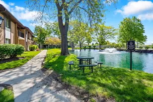 2213 Wharf Dr, Woodridge, IL 60517 - Photo 23