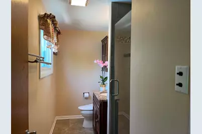 260 Brentwood Drive, Des Plaines, IL 60016 - Photo 13