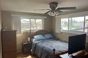 260 Brentwood Dr, Des Plaines, IL 60016 - Photo 15