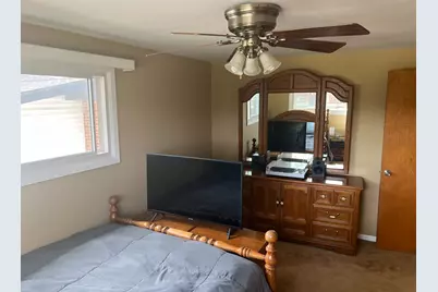 260 Brentwood Drive, Des Plaines, IL 60016 - Photo 17
