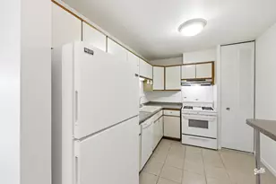 1000 Bayside Dr, Palatine, IL 60074 - Photo 5