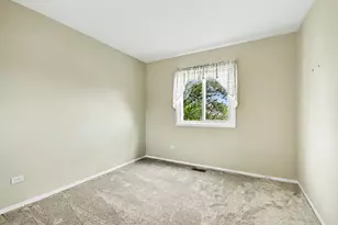 7 Oriole Ct, Woodridge, IL 60517 - Photo 11
