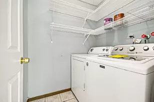 7 Oriole Ct, Woodridge, IL 60517 - Photo 13