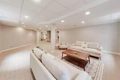 1212 W Clarendon Road, Arlington Heights, IL 60004 - Photo 37