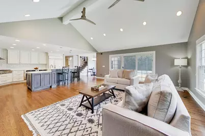 1212 W Clarendon Road, Arlington Heights, IL 60004 - Photo 19