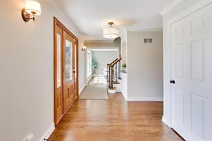 1212 W Clarendon Rd, Arlington Heights, IL 60004 - Photo 3