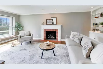 1212 W Clarendon Road, Arlington Heights, IL 60004 - Photo 5