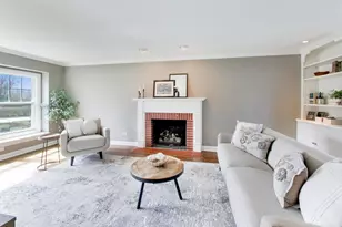 1212 W Clarendon Rd, Arlington Heights, IL 60004 - Photo 5