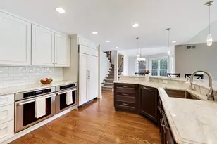1212 W Clarendon Rd, Arlington Heights, IL 60004 - Photo 13