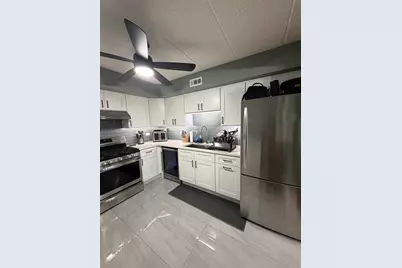 6655 W 64th Place #104, Chicago, IL 60638 - Photo 3