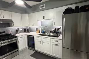 6655 W 64th Pl, Chicago, IL 60638 - Photo 3
