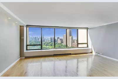2800 N Lake Shore Drive #2414, Chicago, IL 60657 - Photo 5