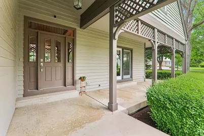 2212 Crystal Way, Crystal Lake, IL 60012 - Photo 3