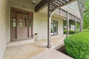 2212 Crystal Way, Crystal Lake, IL 60012 - Photo 3