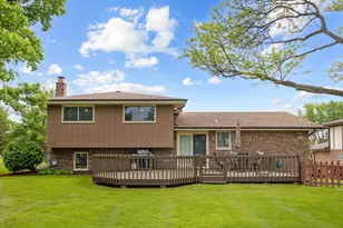 16W658 Therese Ct, Willowbrook, IL 60527 - Photo 23