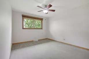 16W658 Therese Ct, Willowbrook, IL 60527 - Photo 17