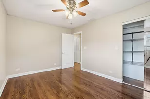 8718 Cranbrook Ln, Bridgeview, IL 60455 - Photo 9