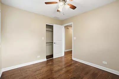 8718 Cranbrook Lane, Bridgeview, IL 60455 - Photo 11