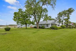 4520 N 600 East Rd, Sidell, IL 61876 - Photo 3