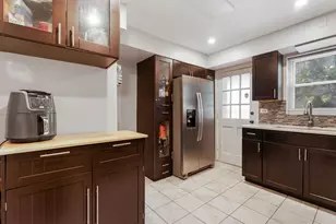 1751 W Chase Ave, Chicago, IL 60626 - Photo 5