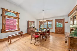 43W870 McDonald Rd, Elgin, IL 60124 - Photo 7