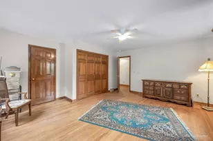 43W870 McDonald Rd, Elgin, IL 60124 - Photo 13