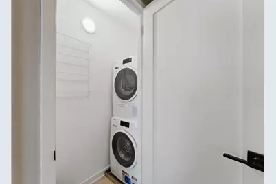2500 N Lakeview Avenue #903, Chicago, IL 60614 - Photo 13