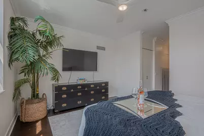 635 N Dearborn Street #701, Chicago, IL 60654 - Photo 17