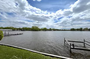 2401 Fairview Ave, Johnsburg, IL 60051 - Photo 7