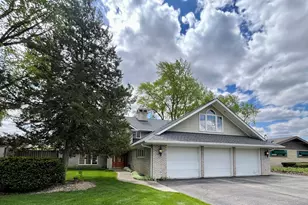 2401 Fairview Ave, Johnsburg, IL 60051 - Photo 3