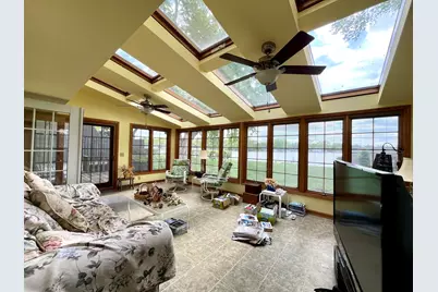 2401 Fairview Avenue, Johnsburg, IL 60051 - Photo 9