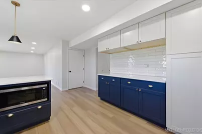 1340 Nantucket Court, Carol Stream, IL 60188 - Photo 11