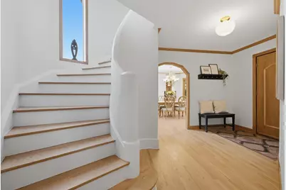 5801 N Kenton Avenue, Chicago, IL 60646 - Photo 3