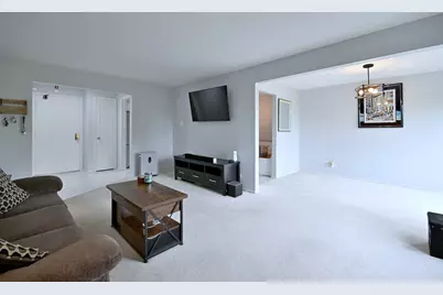 225 Lake Boulevard #560, Buffalo Grove, IL 60089 - Photo 7