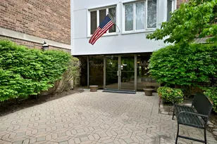225 Lake Blvd, Buffalo Grove, IL 60089 - Photo 3