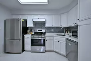 225 Lake Blvd, Buffalo Grove, IL 60089 - Photo 19