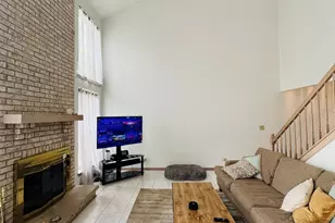 2164 Seaver Ln, Hoffman Estates, IL 60169 - Photo 5