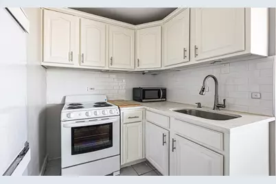 3110 N Sheridan Road #1807, Chicago, IL 60657 - Photo 11