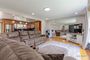 2632 Sarah St, Franklin Park, IL 60131 - Photo 5