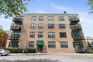 2512 N Bosworth Ave, Chicago, IL 60614 - Photo 1