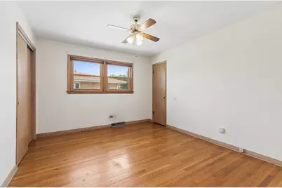 4432 W 100th Place, Oak Lawn, IL 60453 - Photo 7