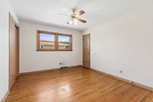 4432 W 100th Pl, Oak Lawn, IL 60453 - Photo 7