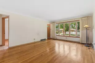 4432 W 100th Pl, Oak Lawn, IL 60453 - Photo 3