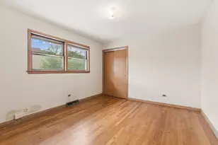 4432 W 100th Pl, Oak Lawn, IL 60453 - Photo 5