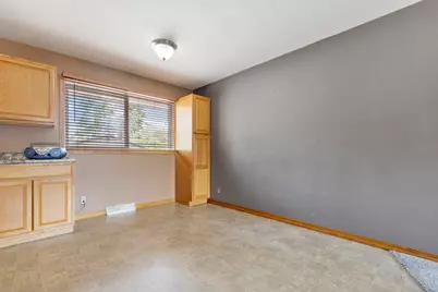2120 Coronet Road, Loves Park, IL 61111 - Photo 3