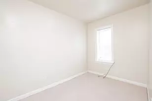10433 S Corliss Ave, Chicago, IL 60628 - Photo 13