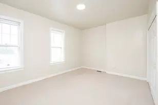 10433 S Corliss Ave, Chicago, IL 60628 - Photo 11