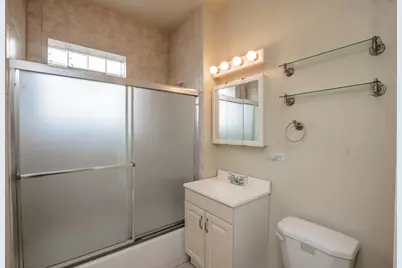 10433 S Corliss Avenue, Chicago, IL 60628 - Photo 15