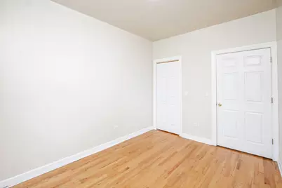 10433 S Corliss Avenue, Chicago, IL 60628 - Photo 9